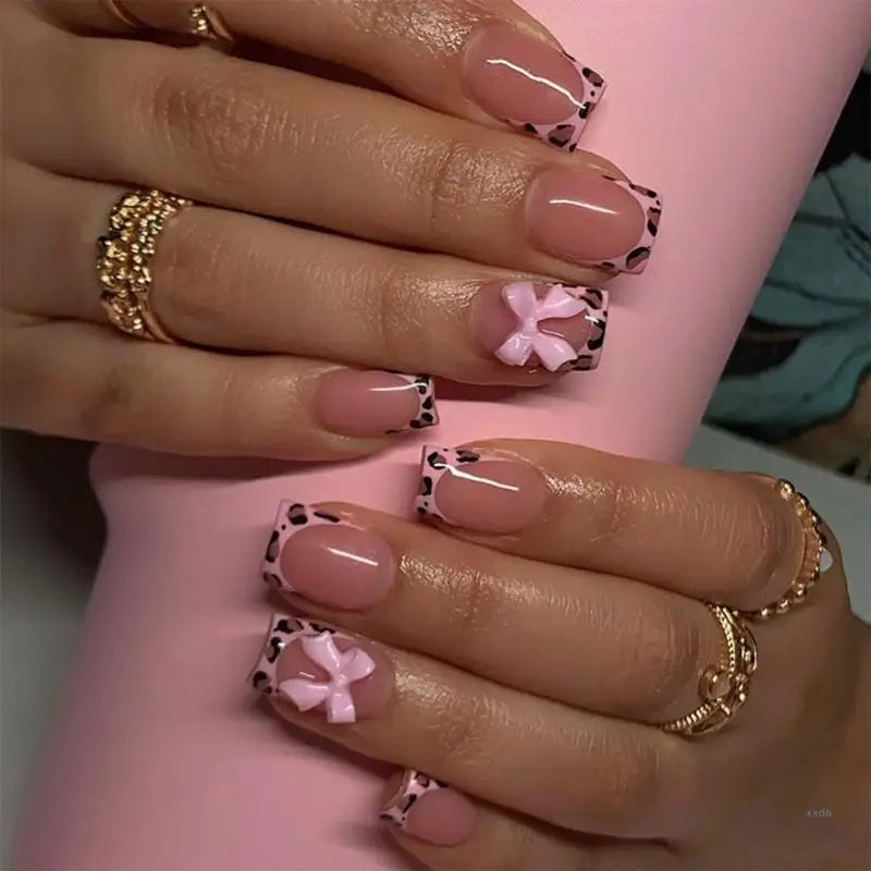Lovely Bows Artificial Leopard French Tip False Nails